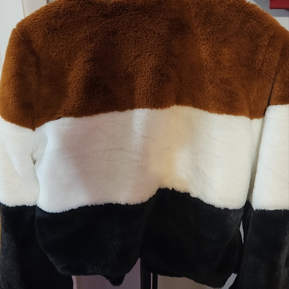 Jacket - Picture 3 of 4